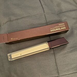 Hourglass Concealer